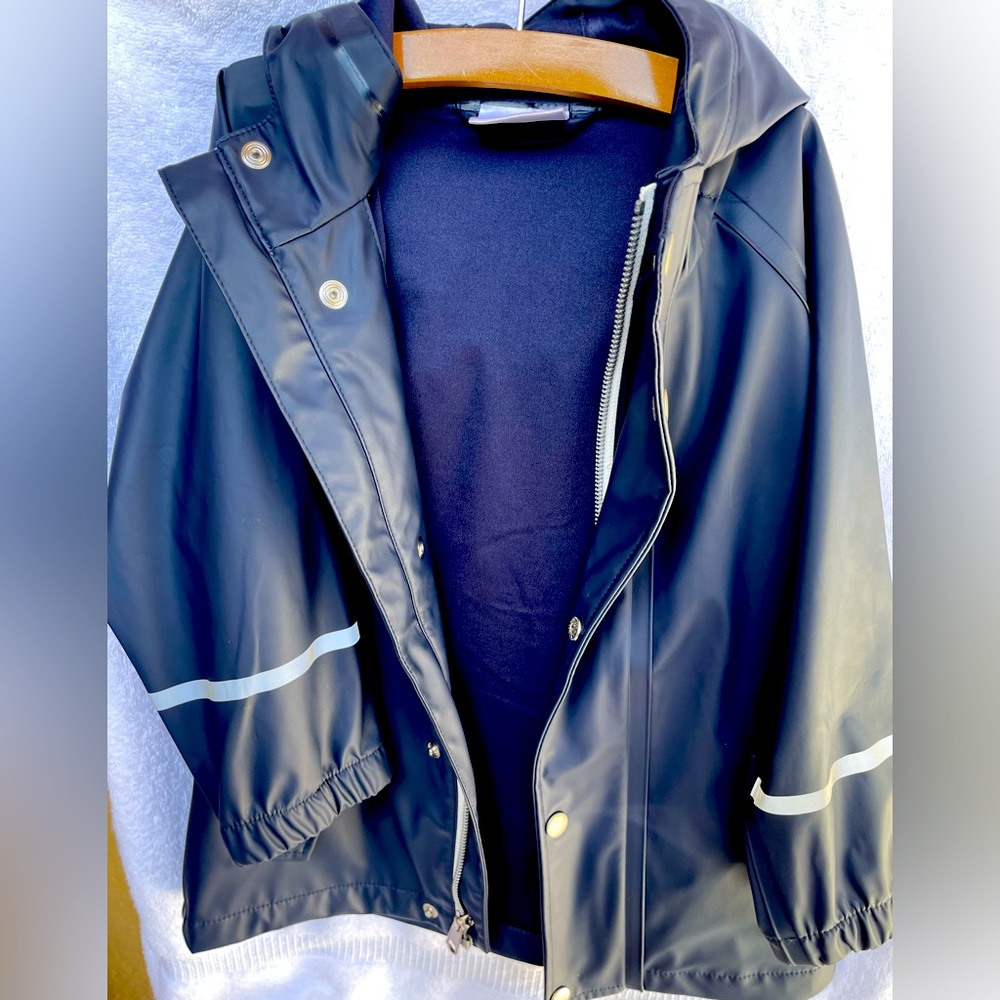 Hanna Andersson blue raincoat, size 4